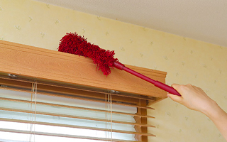 カーテンレールやブラインドに